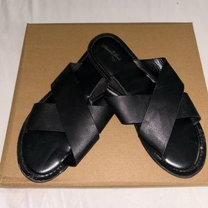 Women’s black sandals